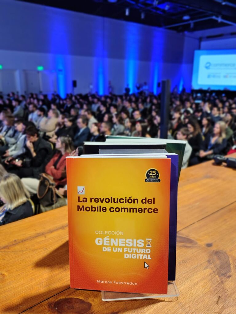 El libro de la colección Génesis de un Futuro Digital en exposición